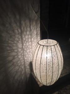 broderi-lampe
